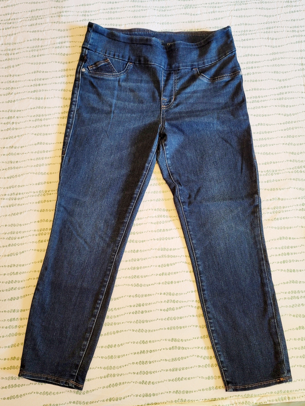 Rock & Republic Fever Crop Jeans - Light Gray
